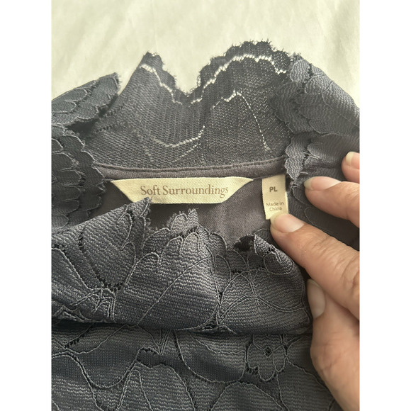 Soft Surroundings Floral Mock Neck Blouse Womens Size PL Charcoal Classic - Picture 4 of 8